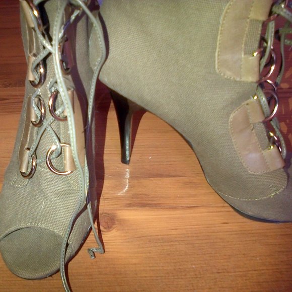 bottine - Picture 1 of 3